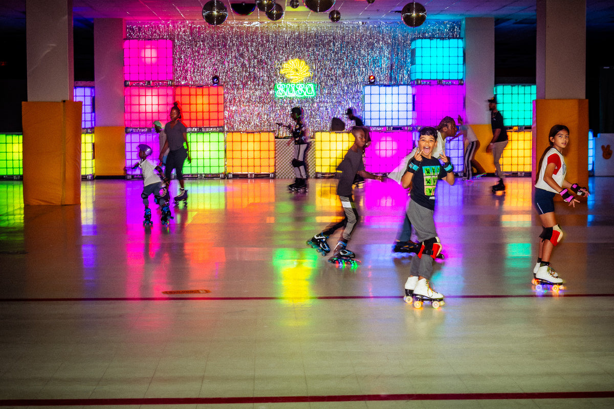 Kids roller skating in Toronto SUSO Skate Co.